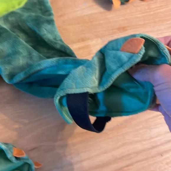 Little Kids Green Dinosaur Dragon Costume, full zip with tail, size 12 mo - Picture 9 of 11